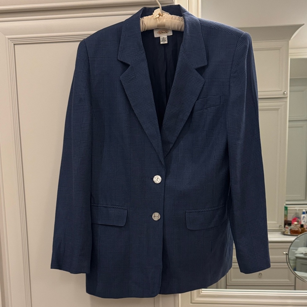 Beautifully Tailored Navy Women's Blazer